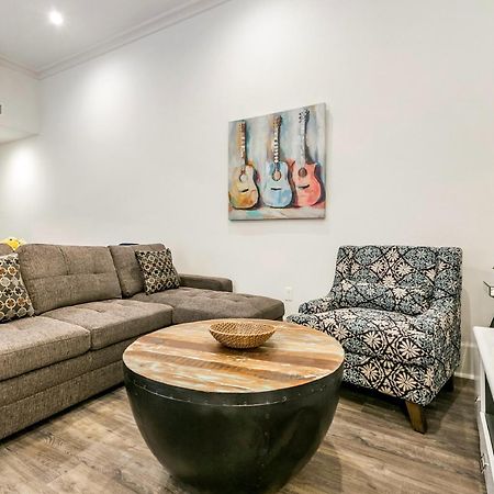 1 And 2 Bedroom Private Condos Steps Away From French Quarter New Orleans Bagian luar foto
