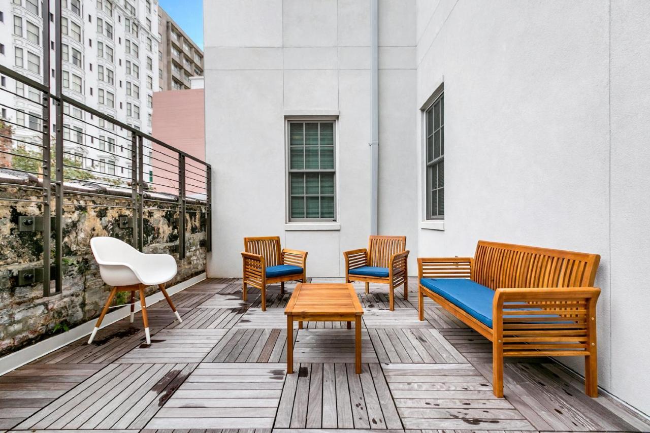 1 And 2 Bedroom Private Condos Steps Away From French Quarter New Orleans Bagian luar foto