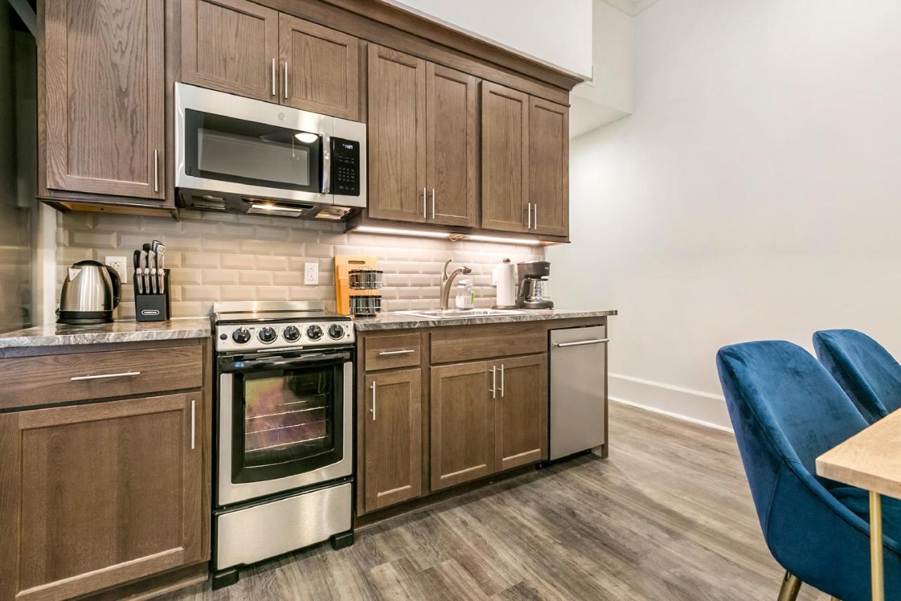 1 And 2 Bedroom Private Condos Steps Away From French Quarter New Orleans Bagian luar foto
